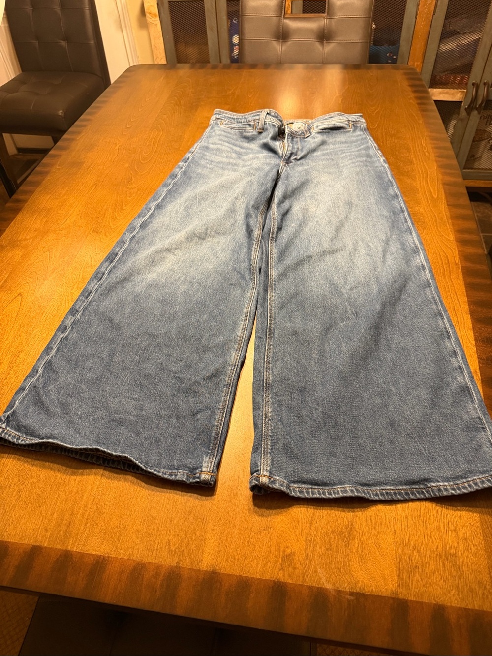 American Eagle Outfitters Women's Wide Leg Faded Washed Blue Jeans